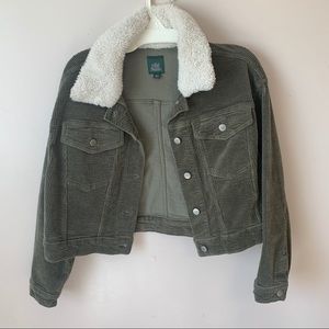 Wild Fable Cropped Green Corduroy Jacket with Sherpa Collar Size XL